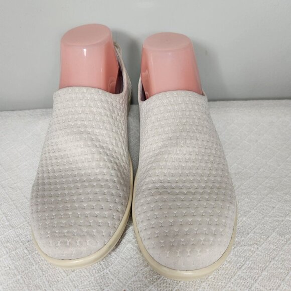 Ecco Women’s Size EU 37 US 6-6.5 Fabric Shoes Slip On Shoes Cream NWOB 104 - Picture 2 of 9
